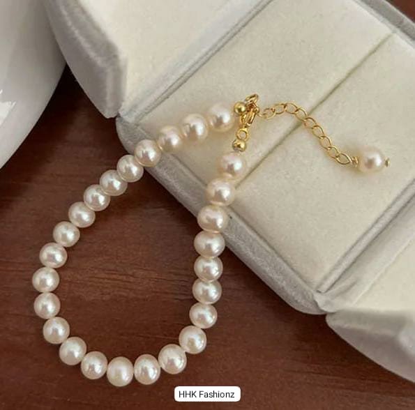 Elegant Pearl Bracelet - Image 5