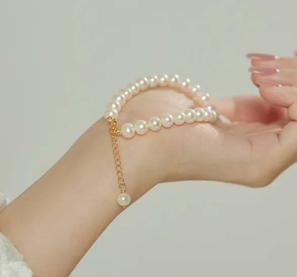 Elegant Pearl Bracelet - Image 6